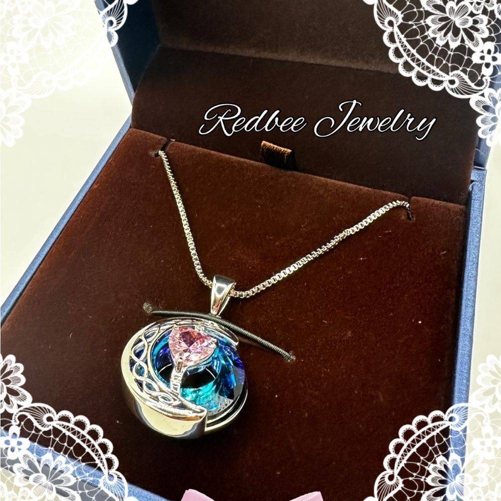 NIB, Redbee 18k GP, white gold over s925, Moon and pink Heart necklace!‎
